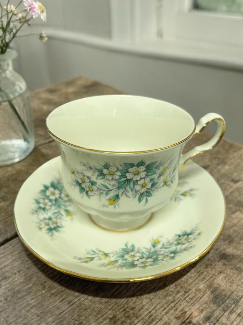 Queen Anne England Bone China White Blossoms Teacup & Saucer